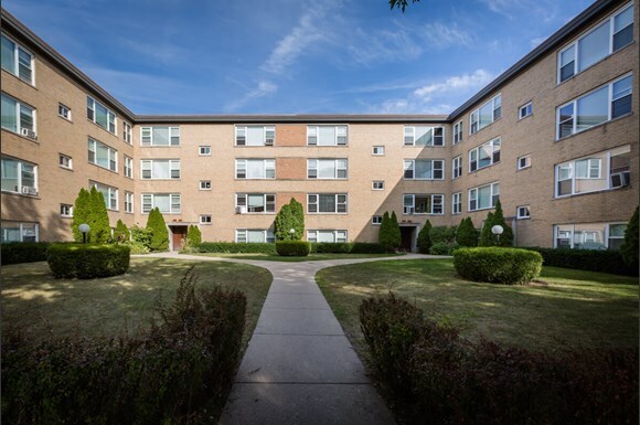Building Photo - 7539 N Bell Ave