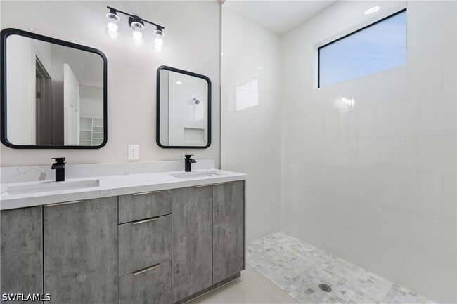 Building Photo - 2903 37th St W