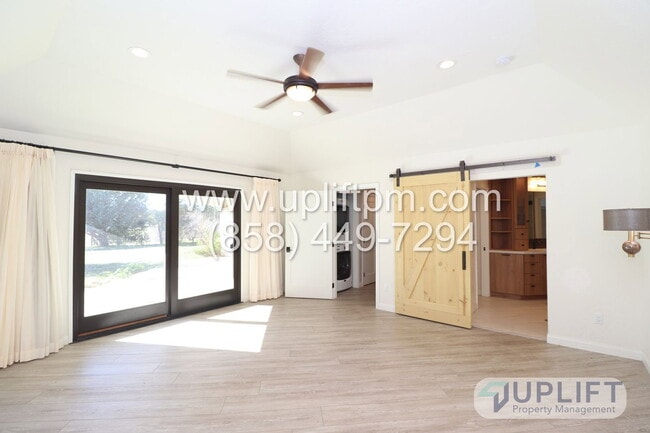 Building Photo - 4721 Meadowridge Rd