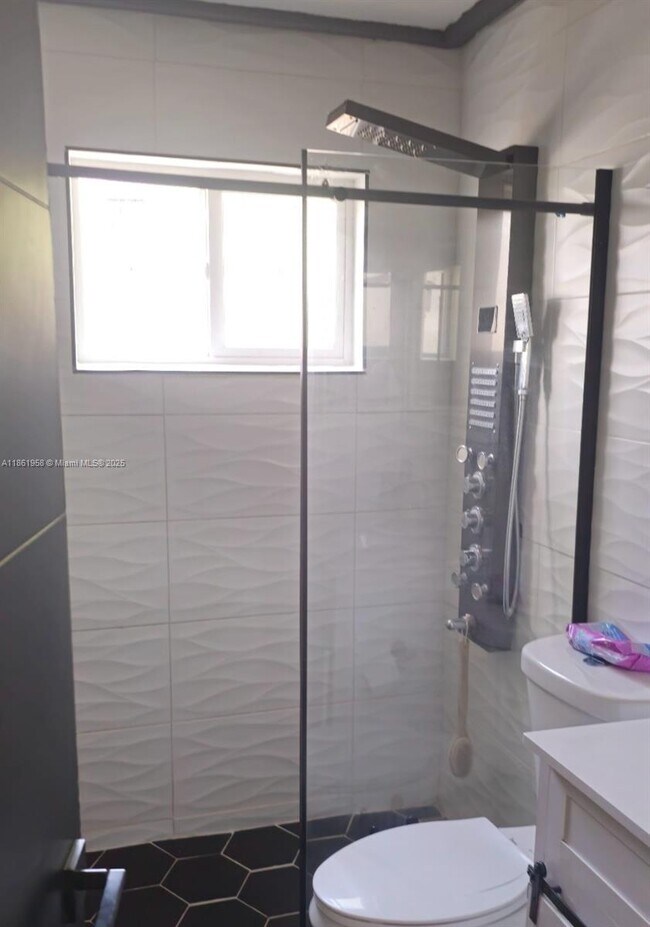 Building Photo - Northwest 63rd Avenue, Margate, FL 33063 - 3 BR 2 BA single-family home