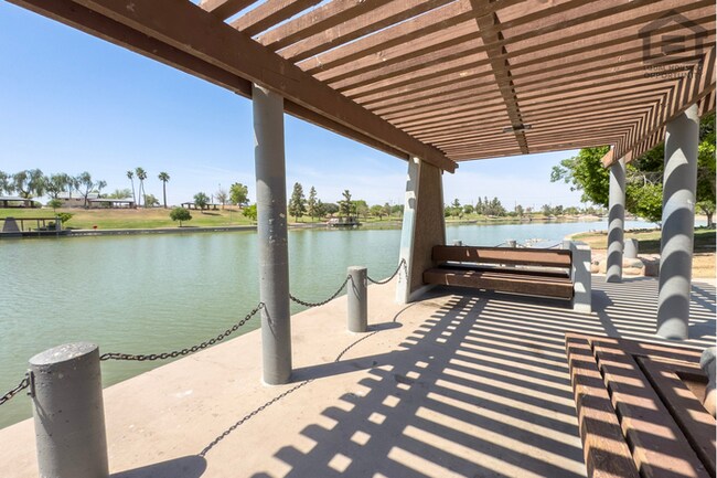 Building Photo - 2Bed/2Bath Condo in North Chandler! Ready for Immediate Move-In!