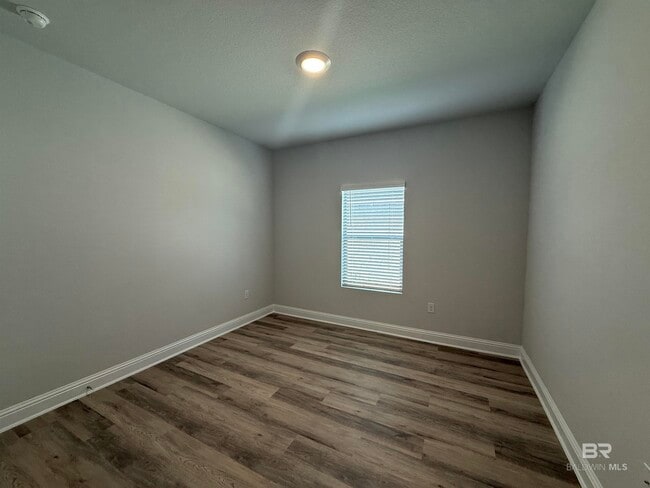Building Photo - 429 Parkerman Ave