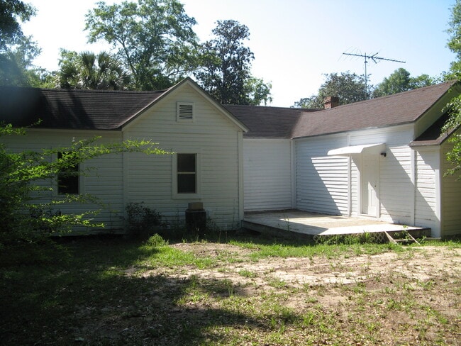 Building Photo - Rental in downtown Sopchoppy
