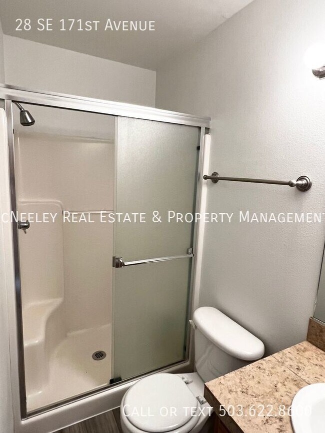 Building Photo - Nice 3 Bedroom Home