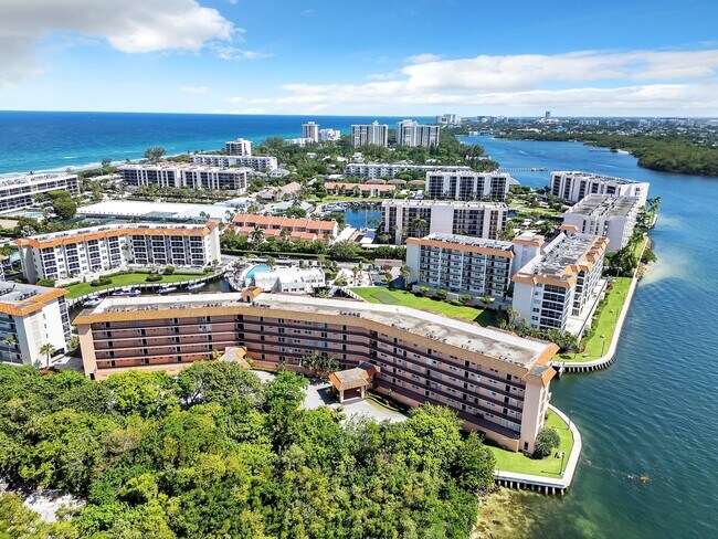 Building Photo - 2871 N Ocean Blvd