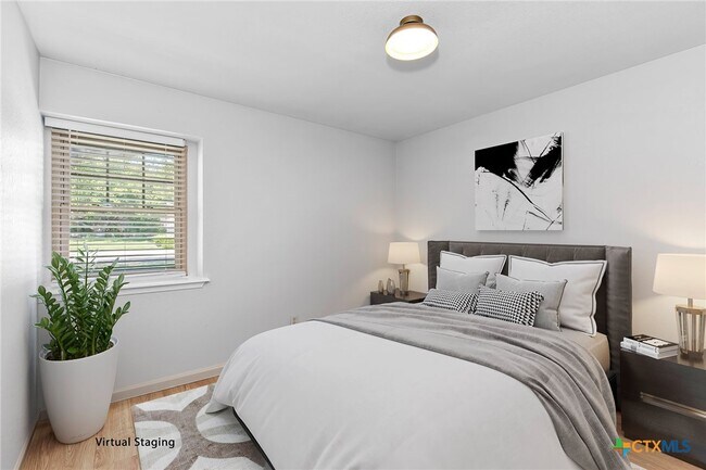 Building Photo - 1808 Moonlight Dr