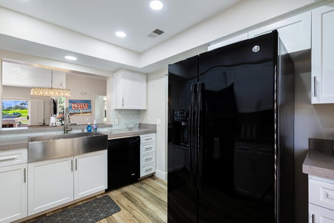 Building Photo - 139 Villa Ct