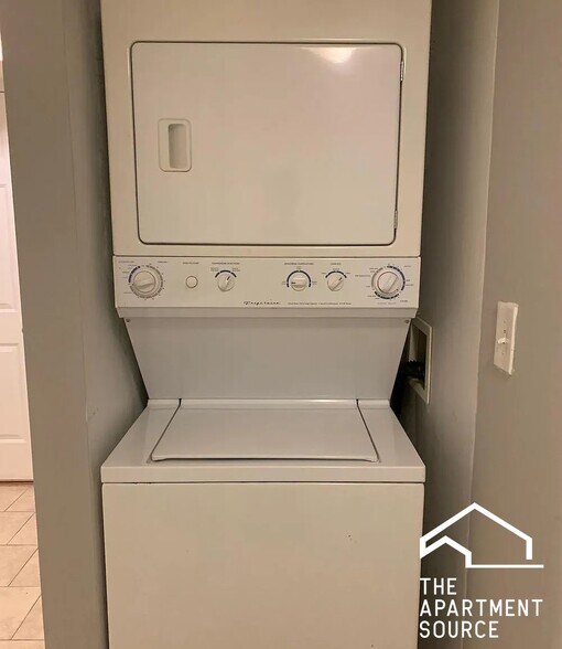 Building Photo - 1738 W Huron St