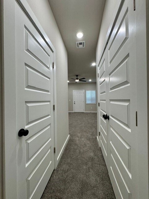 Building Photo - 1806 Azlin Pl