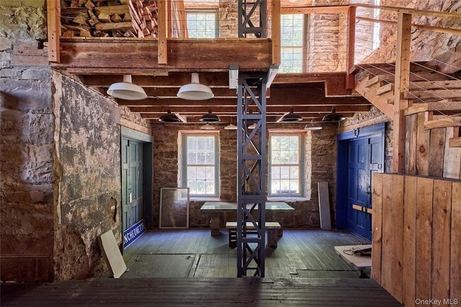 Building Photo - 1883 NY-213