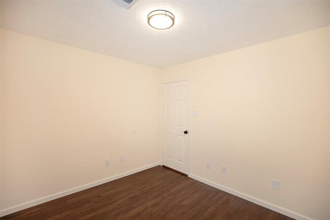 Building Photo - 14330 Little Willow Walk