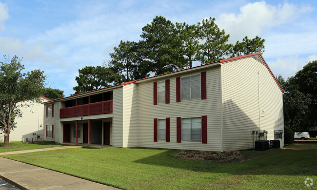 Primary Photo - Creekside Apartments