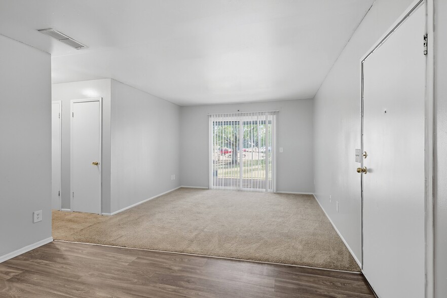 Building Photo - Arbor Place