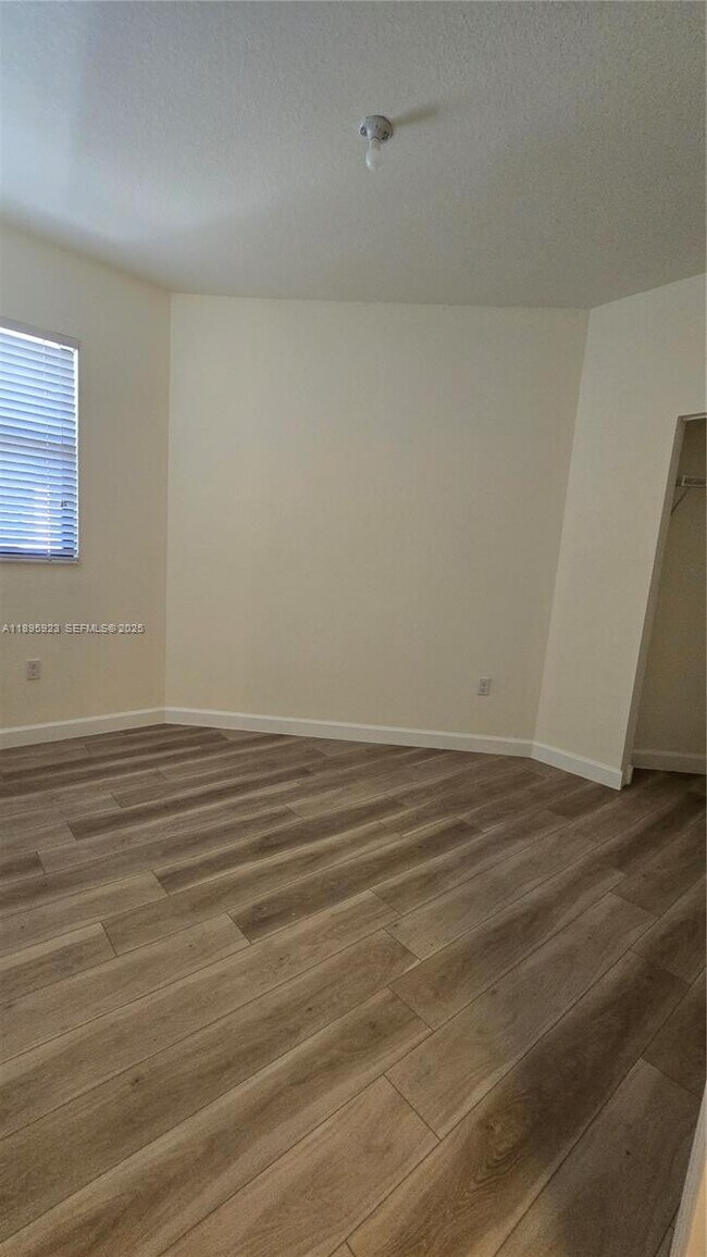 Building Photo - 10630 NW 88th St