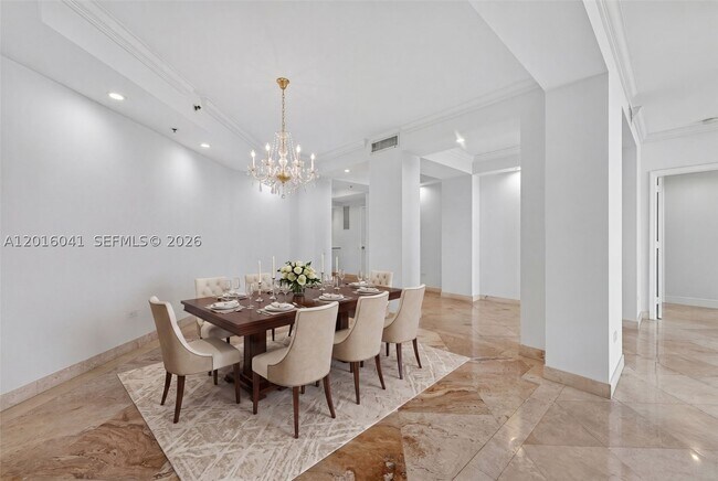 Building Photo - 808 Brickell Key Dr