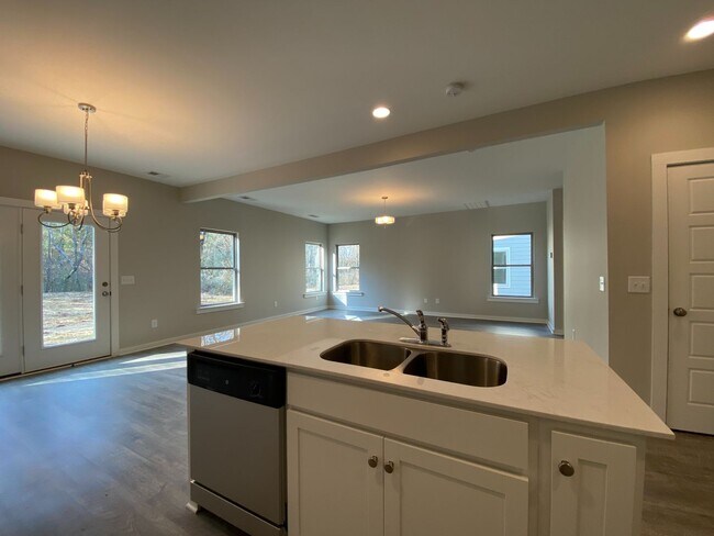 Building Photo - Home for Rent in Pinson, AL!!!! Available to View!