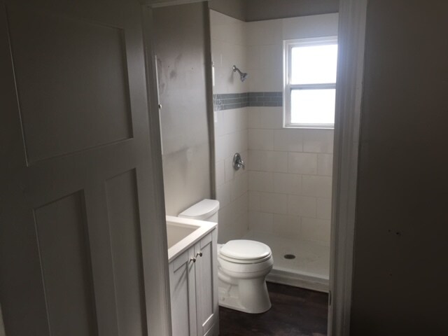 Bathroom - 16 E Main St