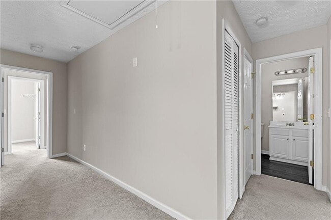 Building Photo - 6604 Splashwater Dr