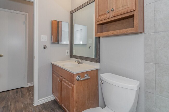 Building Photo - COMING SOON! UPDATED 3 BEDROOM IN ALEDO