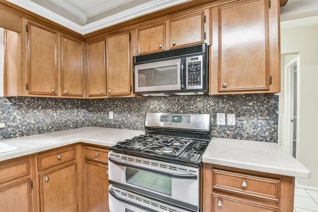 Building Photo - 20 Tulip Hill Ct