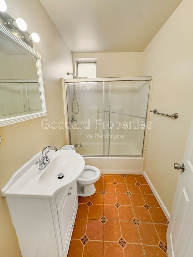 Building Photo - 1801 S Charles St