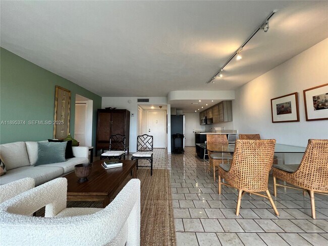 Building Photo - 555 Crandon Blvd