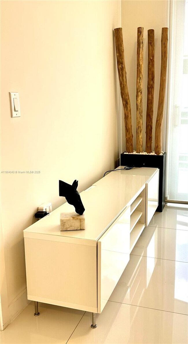 Building Photo - 7661 NW 107th Ave