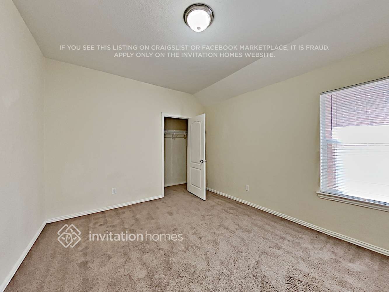 Building Photo - 3724 Queenswood Ct