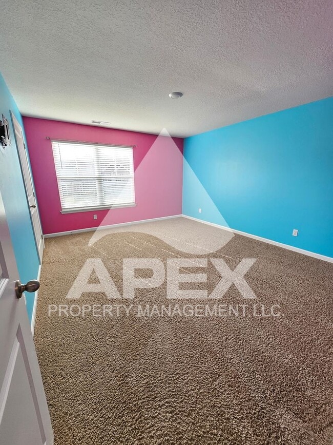 Building Photo - Stunning 5 Bd / 3.5 Ba 2-Story Single Family home in Hardin Valley!