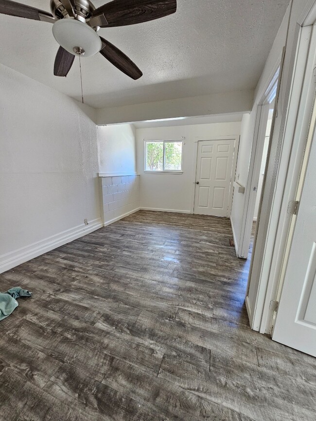 Building Photo - Spacious 8-Bedroom Family Home with Permit...