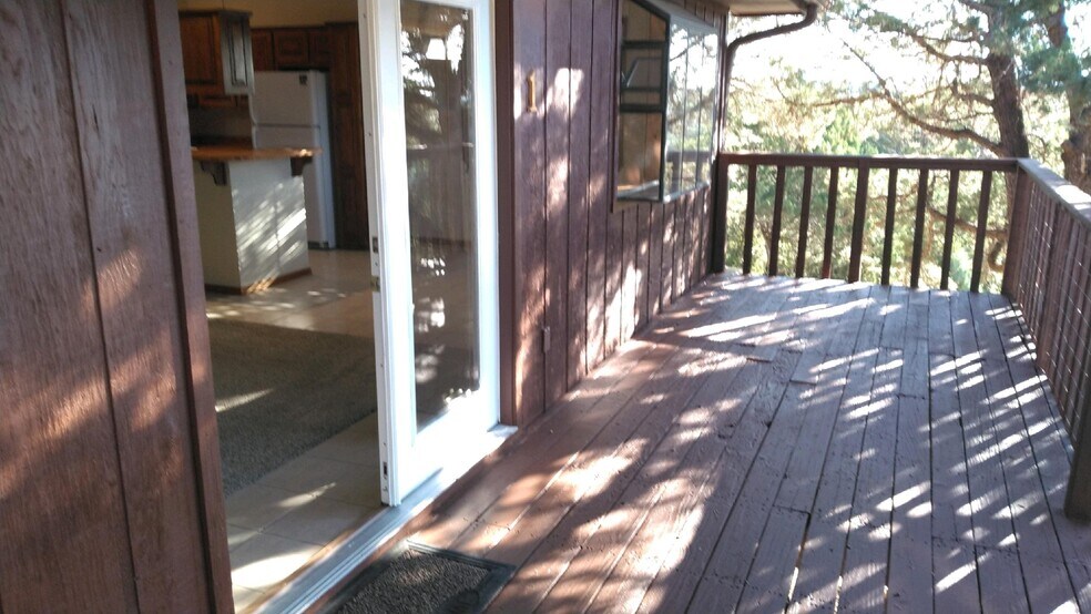 Building Photo - 120 Badger Ct