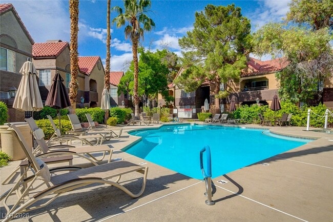 Building Photo - 2200 S Fort Apache Rd