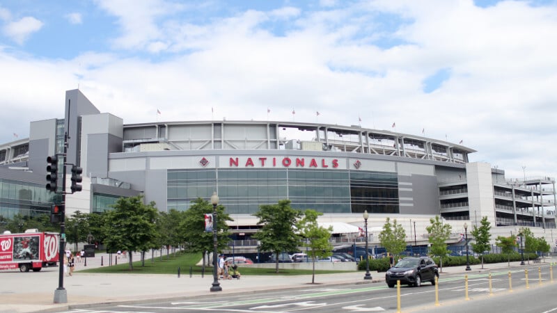 Walking distance to Nationals Baseball Park - 300 M St SW