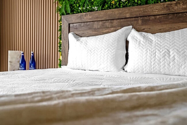 Building Photo - 468 Golden Isles Dr