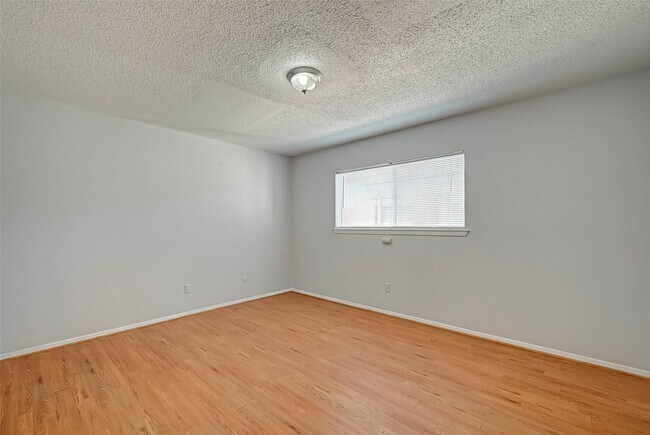 Building Photo - 7714 Renwick Dr