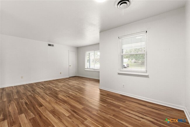 Building Photo - 1107 S 25th St