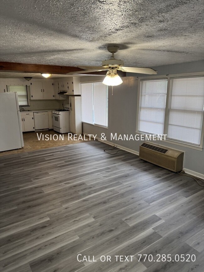 Building Photo - 1803 Carrollton Villa Rica Hwy