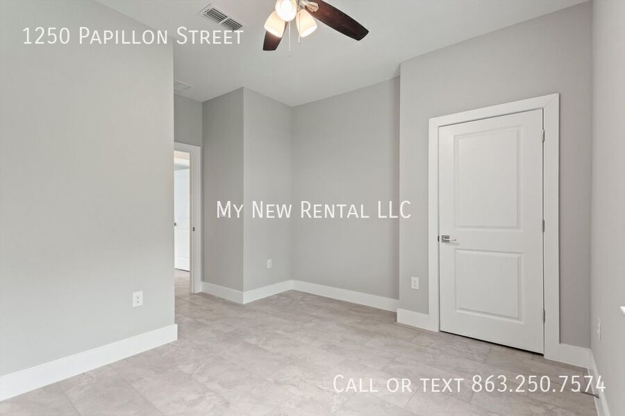 Building Photo - 1250 Papillon St