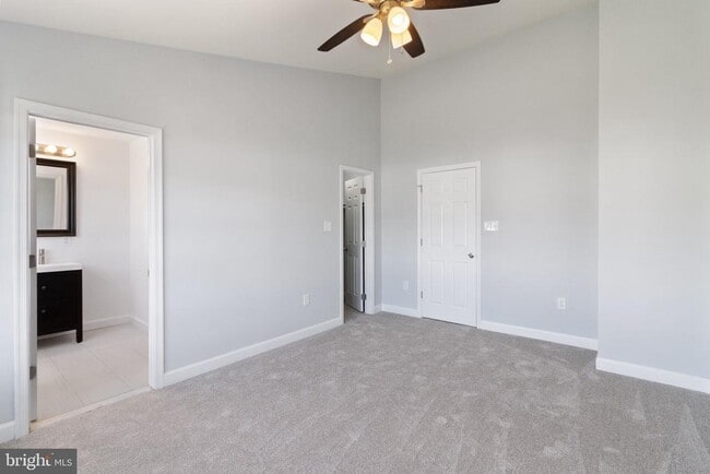 Building Photo - 14090 Kramer Pl