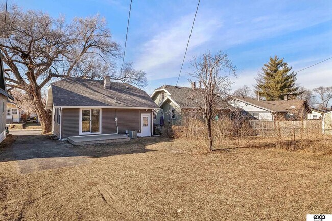 Building Photo - 2717 N 48th Ave