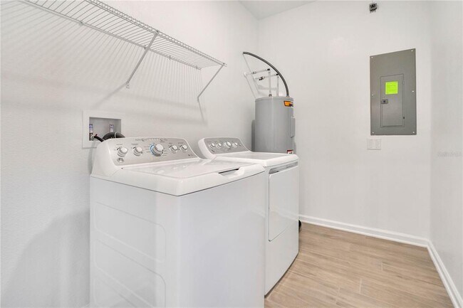 Building Photo - 15657 Water Spring Blvd