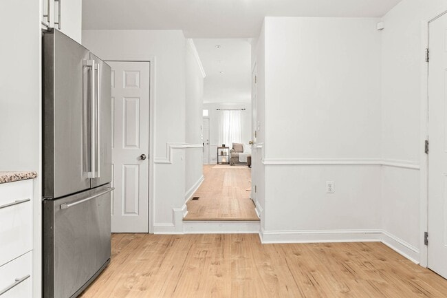 Building Photo - Spacious Detached 4BR/2.5BA Home in Mount ...