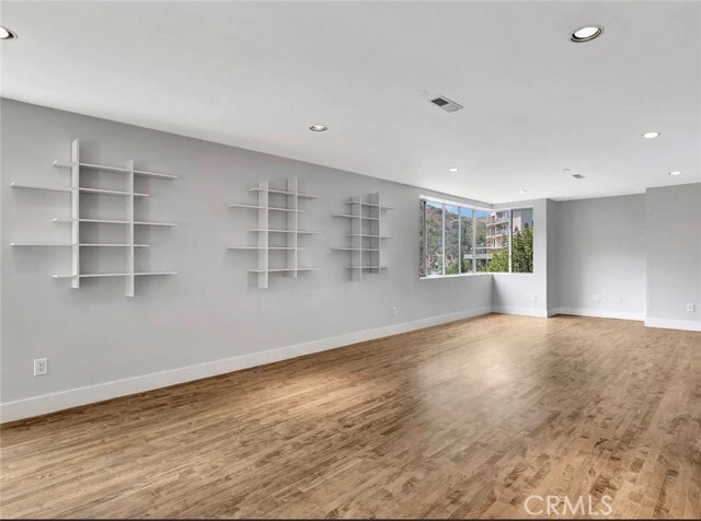 Building Photo - 6396 Weidlake Dr