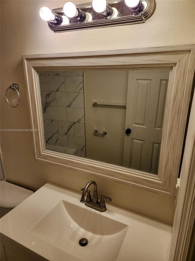 Building Photo - 4322 Woodstock Dr