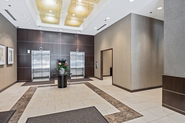 Building Photo - 200 N Jefferson St