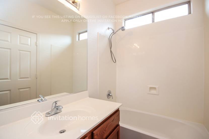 Building Photo - 17523 N 169th Dr