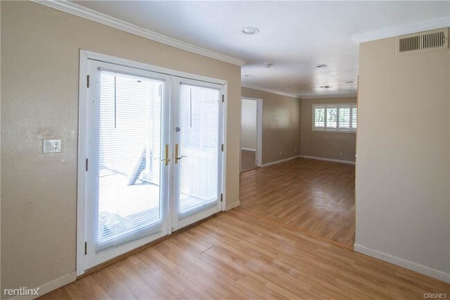 Building Photo - 4 br, 4 bath House - 6936 Encino Ave