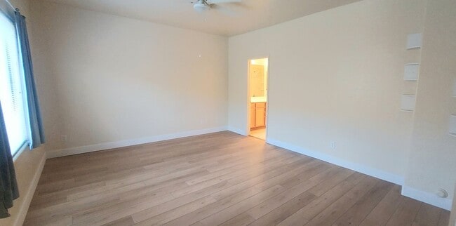 Building Photo - BEAUTIFUL 3BED 2BATH HOME LOCATED NEAR BAS...