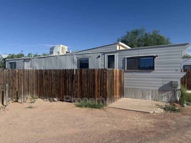Building Photo - 3425 E Benson Hwy