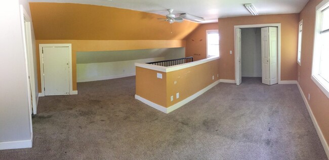 Building Photo - 2303 Main St